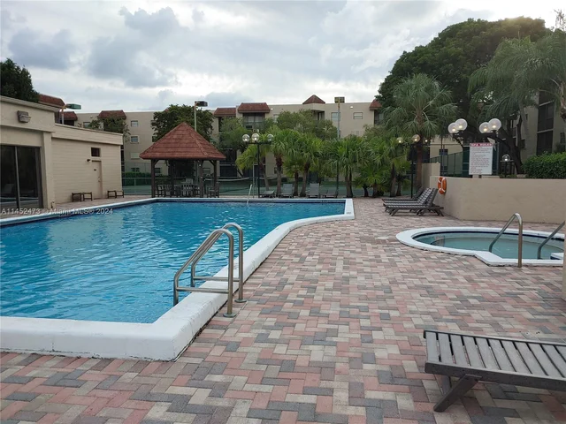 10501 W Broward Blvd # 303, Plantation FL 33324