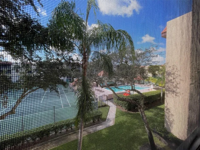 10501 W Broward Blvd # 303, Plantation FL 33324