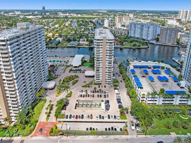 1965 S Ocean Dr # 18J, Hallandale Beach FL 33009