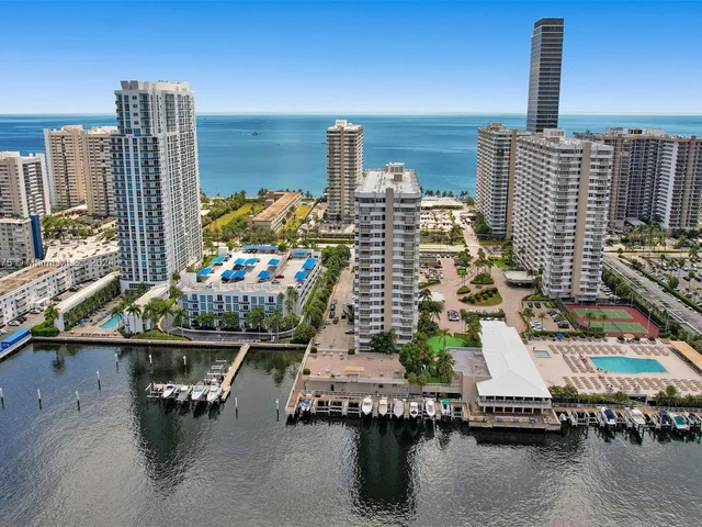 1965 S Ocean Dr # 18J, Hallandale Beach FL 33009