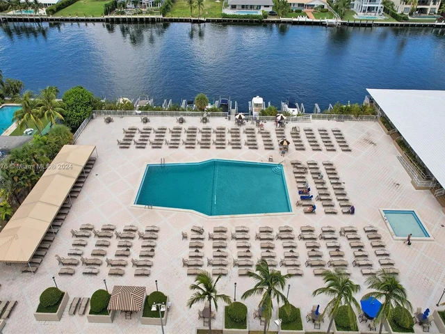 1965 S Ocean Dr # 18J, Hallandale Beach FL 33009