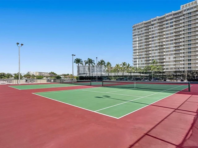 1965 S Ocean Dr # 18J, Hallandale Beach FL 33009