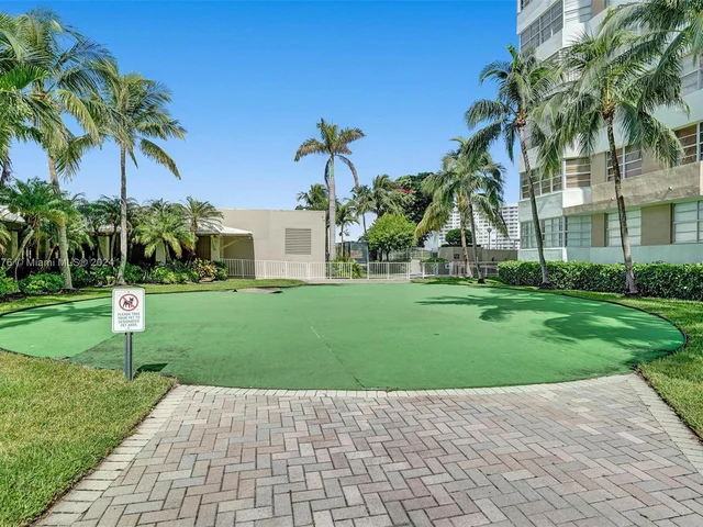 1965 S Ocean Dr # 18J, Hallandale Beach FL 33009