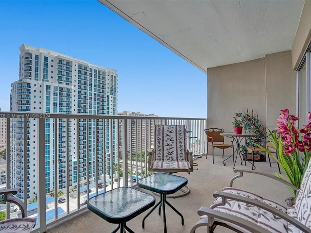 1965 S Ocean Dr # 18J, Hallandale Beach FL 33009