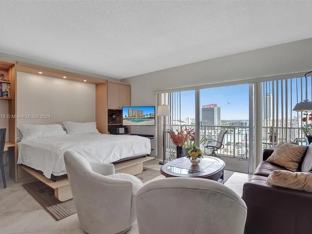 1965 S Ocean Dr # 18J, Hallandale Beach FL 33009