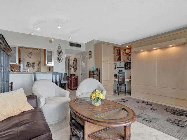 1965 S Ocean Dr # 18J, Hallandale Beach FL 33009