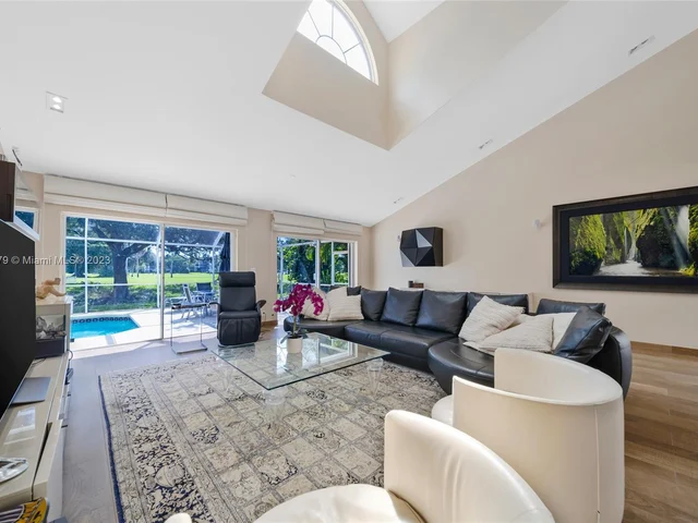 506 Misty Oaks Dr, Pompano Beach FL 33069