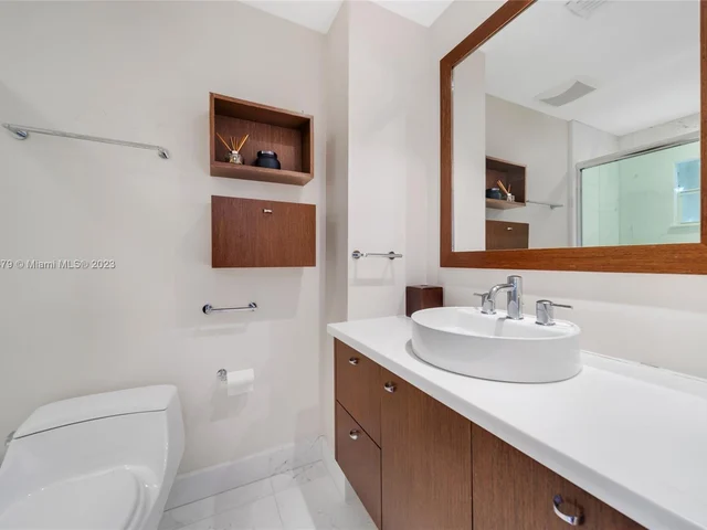 506 Misty Oaks Dr, Pompano Beach FL 33069