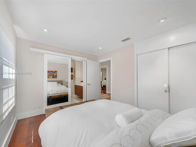 506 Misty Oaks Dr, Pompano Beach FL 33069