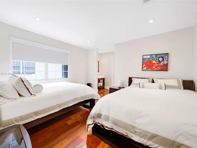 506 Misty Oaks Dr, Pompano Beach FL 33069