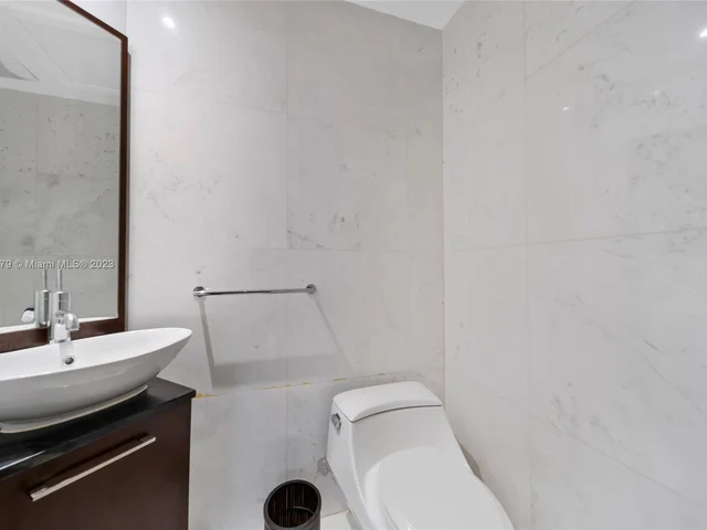 506 Misty Oaks Dr, Pompano Beach FL 33069