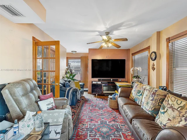 7940 SW 21st St, Miami FL 33155