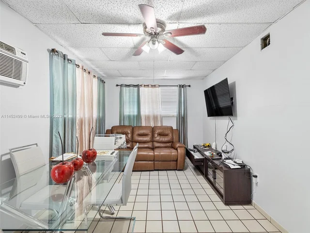 7940 SW 21st St, Miami FL 33155