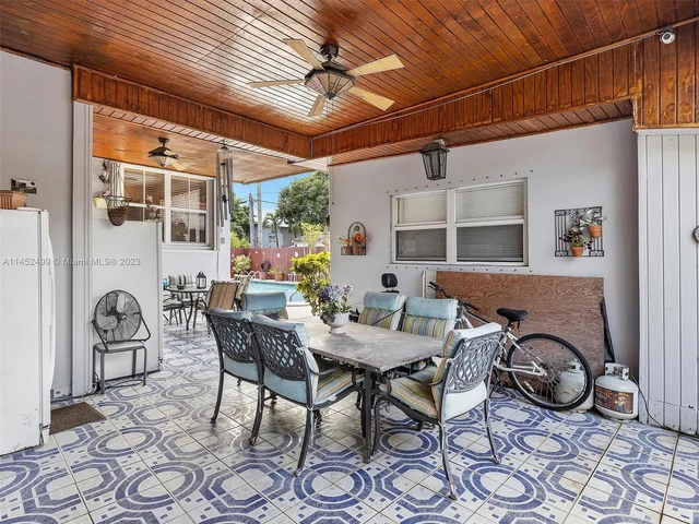 7940 SW 21st St, Miami FL 33155