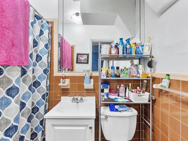 7940 SW 21st St, Miami FL 33155