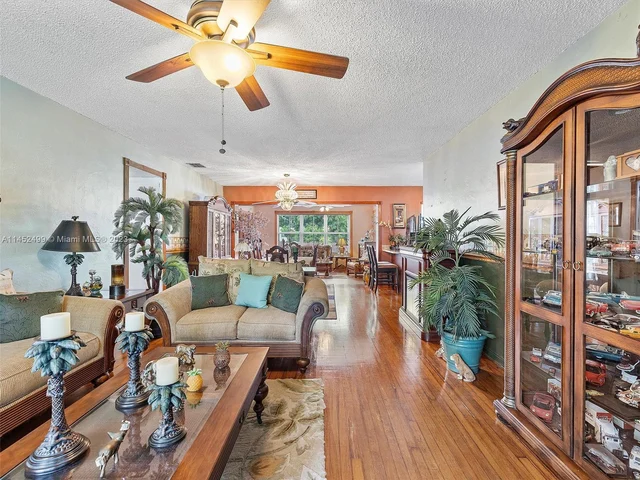 7940 SW 21st St, Miami FL 33155