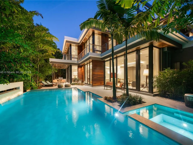 1669 Onaway Dr, Miami FL 33133