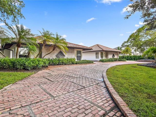 4205 NW 100th Ave, Coral Springs FL 33065