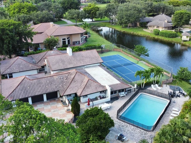 4205 NW 100th Ave, Coral Springs FL 33065