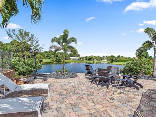 4205 NW 100th Ave, Coral Springs FL 33065