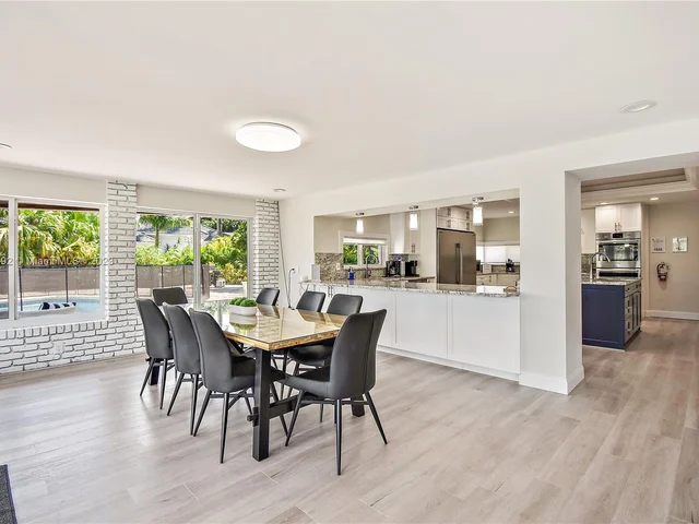 4205 NW 100th Ave, Coral Springs FL 33065