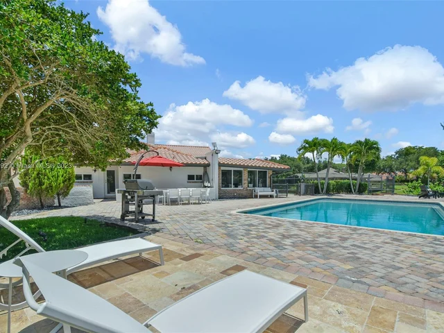 4205 NW 100th Ave, Coral Springs FL 33065