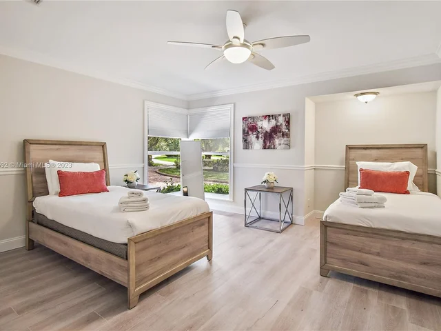 4205 NW 100th Ave, Coral Springs FL 33065