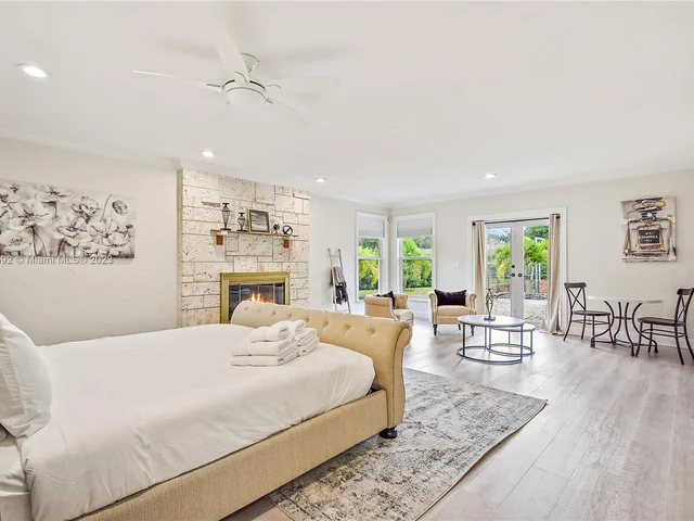 4205 NW 100th Ave, Coral Springs FL 33065