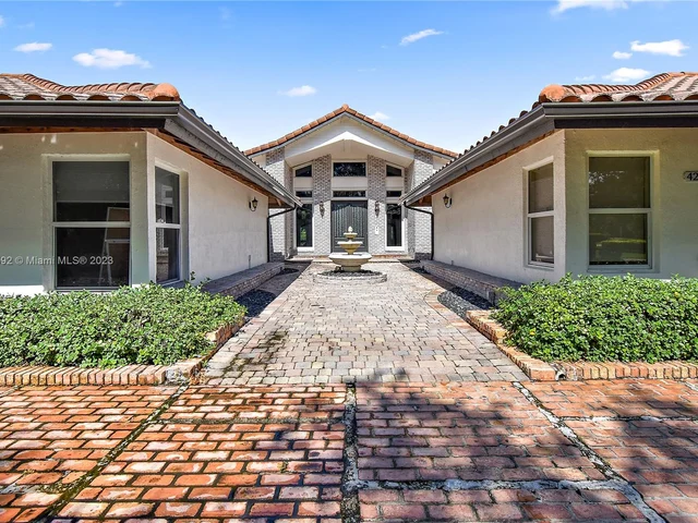 4205 NW 100th Ave, Coral Springs FL 33065