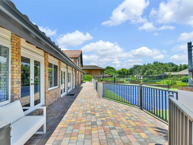 4205 NW 100th Ave, Coral Springs FL 33065