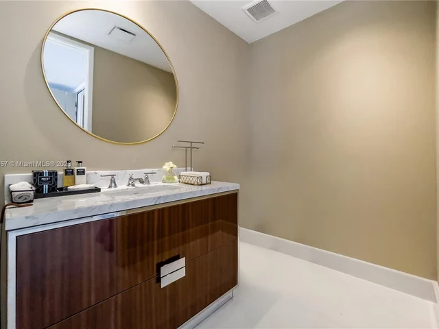 15701 Collins Ave # 3201, Sunny Isles Beach FL 33160