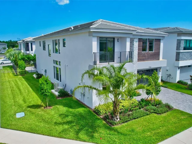 17036 Teton River Rd, Boca Raton FL 33496