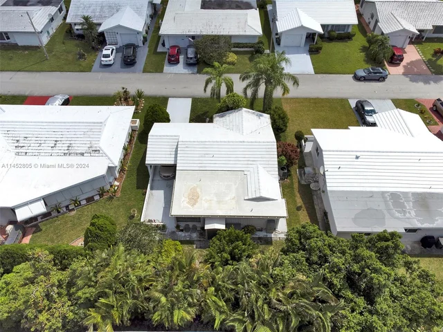 7507 NW 66th Ter, Tamarac FL 33321