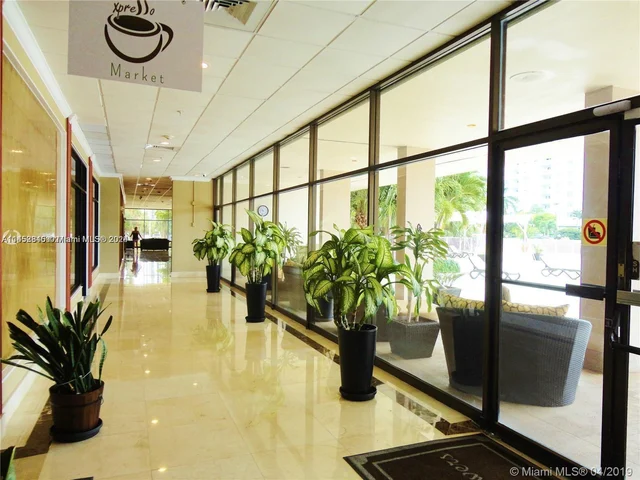 400 Kings Point Dr # 820, Sunny Isles Beach FL 33160