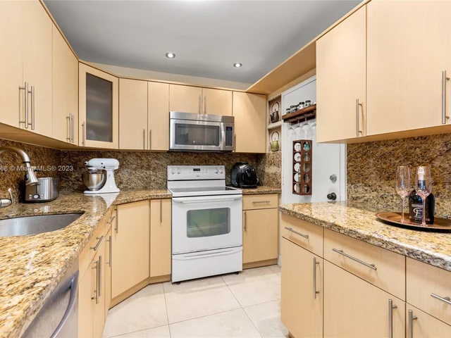 9111 E Bay Harbor Dr # 6B, Bay Harbor Islands FL 33154