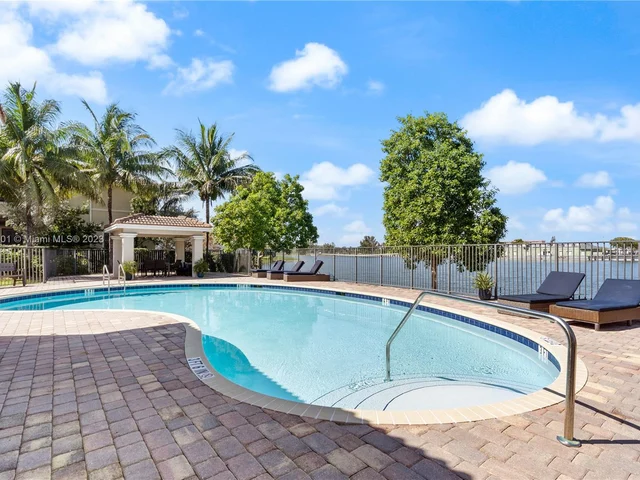 3351 NW 10th Ave # 3351, Pompano Beach FL 33064