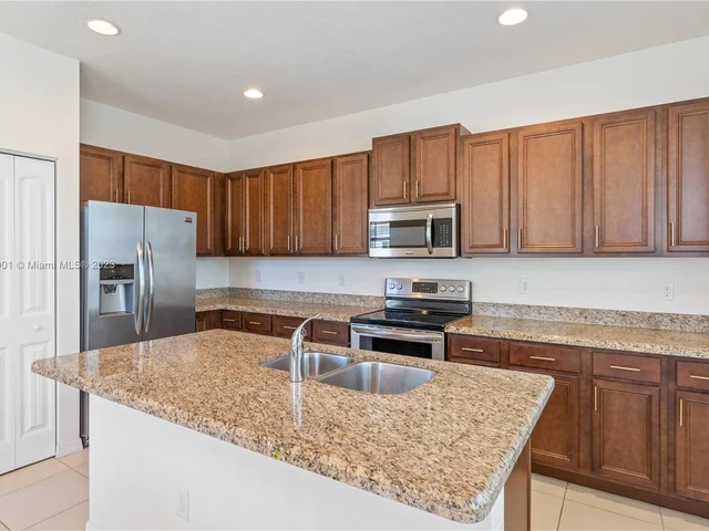 3351 NW 10th Ave # 3351, Pompano Beach FL 33064