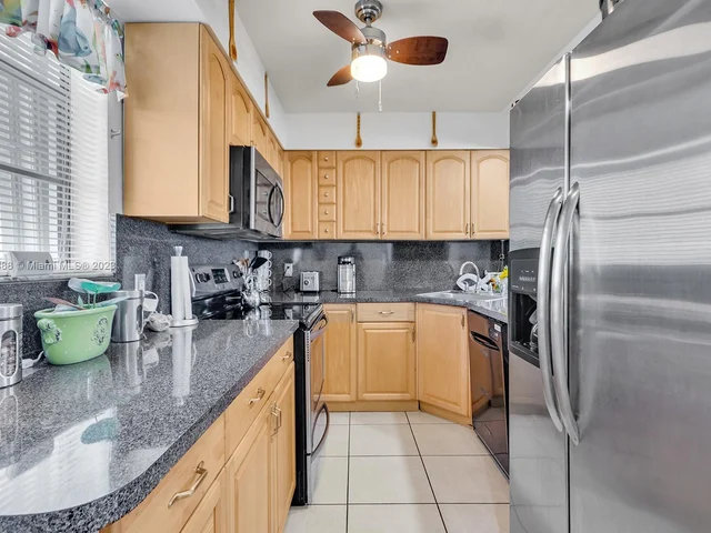 3030 Marcos Dr # T603, Aventura FL 33160