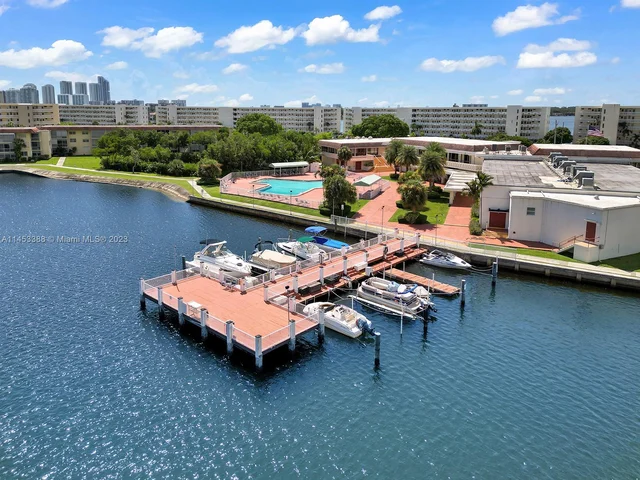 3030 Marcos Dr # T603, Aventura FL 33160