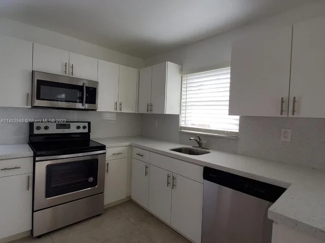 1448 NE 152nd St, North Miami Beach FL 33162