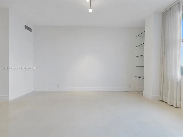 4747 Collins Ave # 401, Miami Beach FL 33140