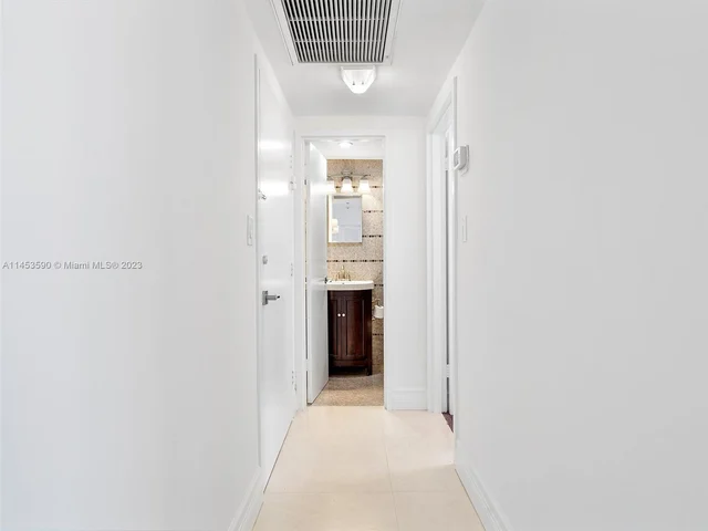 4747 Collins Ave # 401, Miami Beach FL 33140