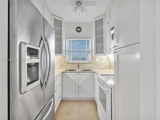 4747 Collins Ave # 401, Miami Beach FL 33140