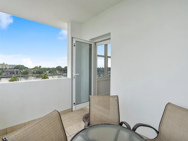 4747 Collins Ave # 401, Miami Beach FL 33140