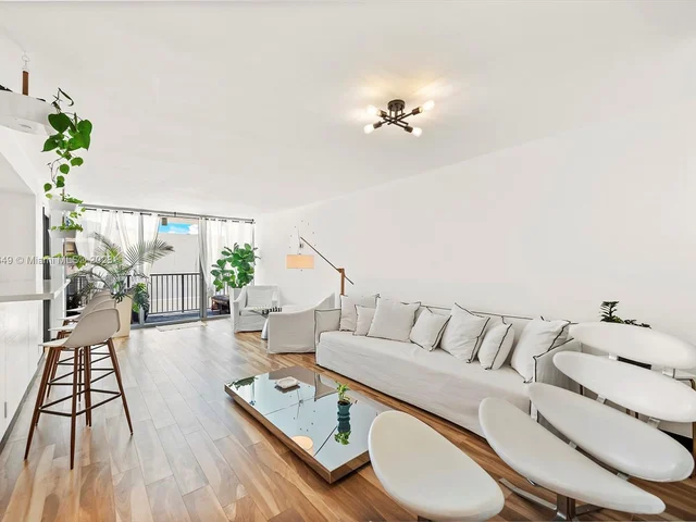 2655 Collins Ave # 504, Miami Beach FL 33140