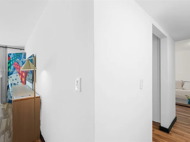 2655 Collins Ave # 504, Miami Beach FL 33140