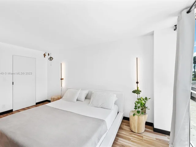 2655 Collins Ave # 504, Miami Beach FL 33140