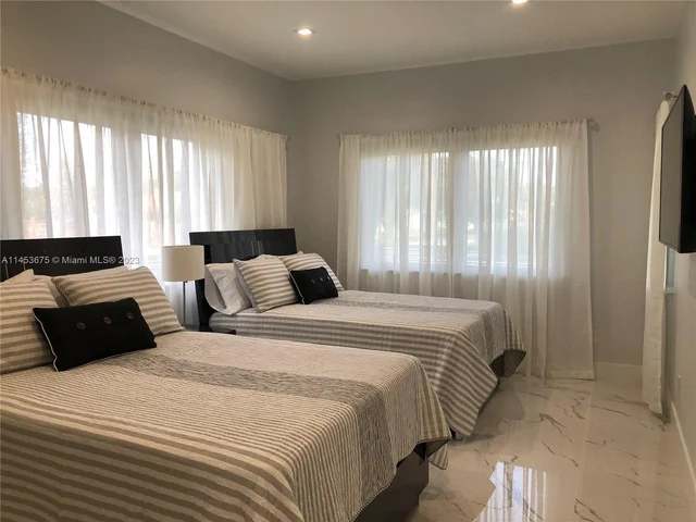 2401 SW 4th Ave, Miami FL 33129