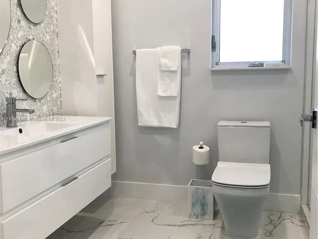 2401 SW 4th Ave, Miami FL 33129