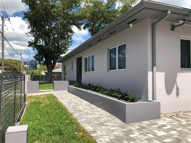 2401 SW 4th Ave, Miami FL 33129